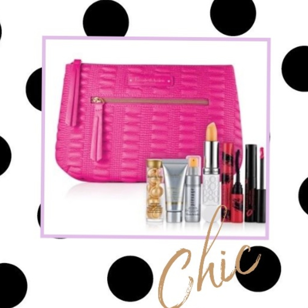 Elizabeth Arden Cosmetic Bag Set